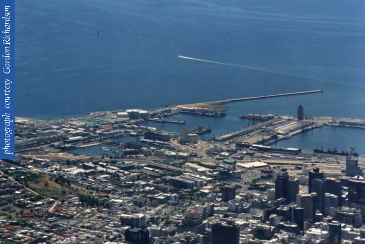 01_city_harbour_zoomd